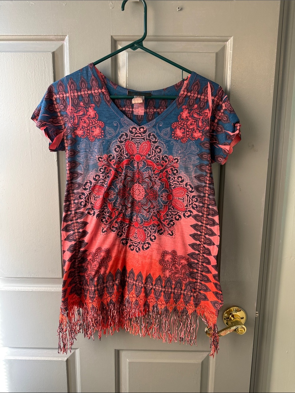 Women's Short Sleeve Fringe Tee in Coral and Blue